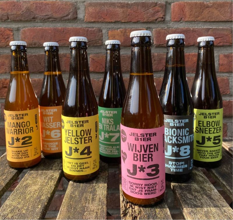 Verschillende kleuren bieretiketten van Brouwerij Jelster